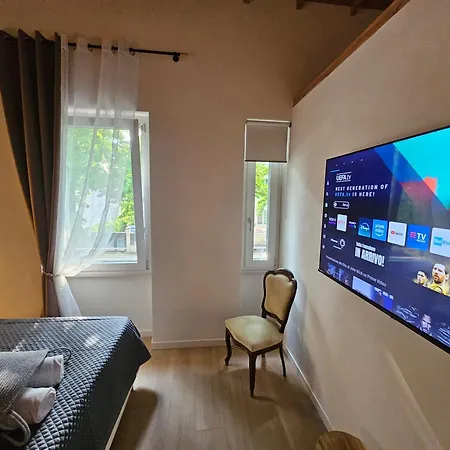 Joy - Lovely * ורונה