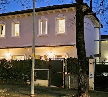 Lovely Suite, Joy , Luxury Romantic With Jacuzzi, Center